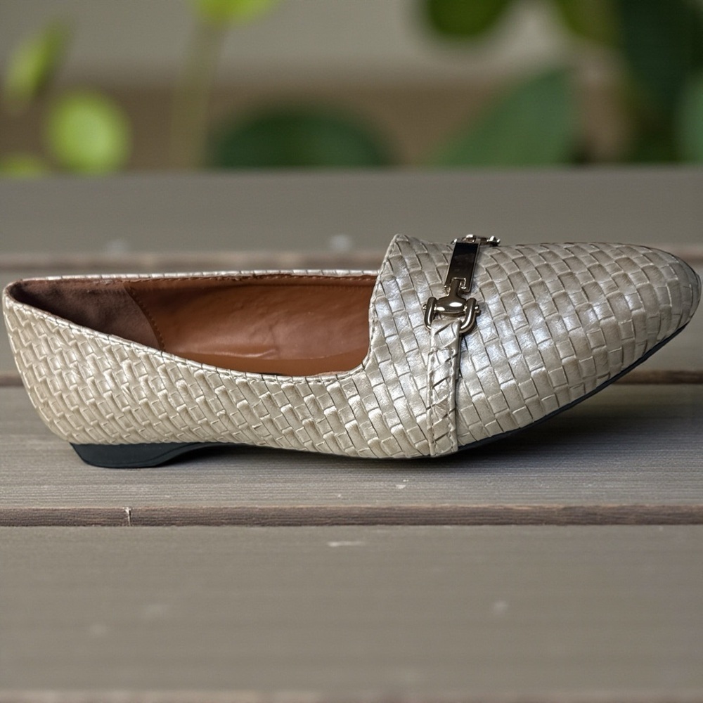 Seven size 7  Woven Loafers - Cream​​